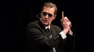 Michael Lanzinger: &bdquo;Was haben Drogen und Raubkopien gemeinsam?&ldquo; (Science Slam Linz 2018)