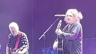 THE CURE - BOYS DON&rsquo;T CRY - CARDIFF INTERNATIONAL ARENA - 08.12.22