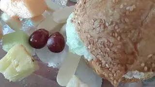 Fruit and Sandwich short