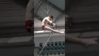 Slow Motion Diving from 7m Platform 103b Front 1 1/2 Somersaults Piked