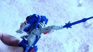 A look at random toys #2 - Transformers Power Battlers Optimus Prime
