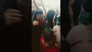 Teteh Baju Merah Kena Kotor Kuda Lumping