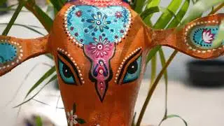 diy  cow head wall decor showpiece using paper and clay #CRAFTIDEAS  / Monica Ratgali's DIY craft