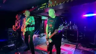 Damage UK at The Holroyd (Suburbs), Guildford on Sat. 8/11/25.