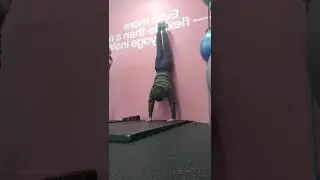 BEST WAY to Learn How to do a HANDSTAND! Handstand Wall Climbs