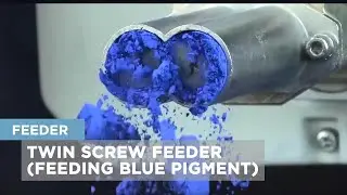 Twin Screw Feeder - feeding blue pigment