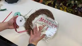 Let&rsquo;s Design a Strawberry Wreath!