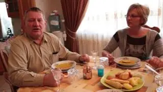 Segített kitápolni játszásiból | Gazdálkodó generációk | 4.rész | VS.hu