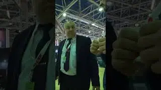 ОХРАНА ВЫГОНЯЕТ ЗА ПОКАТУШКИ ПО ТЦ