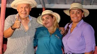 LLANTO Y gallino Picao' Picao 🐓 Sito Morales y María Soledad Marín.  Fiesta de Yeni