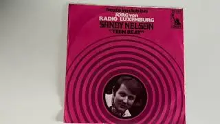 Radio Luxemburg tune played on the Telefunken S2525/3 transmitter