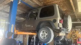 Обновление Jeep Yard за октябрь 2025 г. + предварительная разборка рамы и запчастей Wrangler TJ 2...