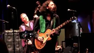 Kid Carlos play the blues with Mike Vernon & The Mighty Combo