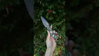 Prop 🗡 (completely blunt edged) Hand forged and hand sculpted crystal 🗡 @volundr_forge and I made