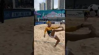 Footvolley at its best #futevolei #sport #football #footballshorts #footvolley #futebol #soccer