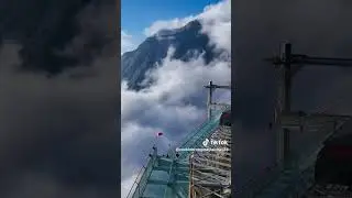 Walking on the Clouds &ndash; Exploring the Dragon Cloud Glass Bridge in Sapa