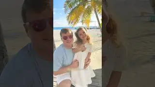 Мы с Никой впервые увидели дельфинов!