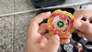 Minha nova maleta de Beyblade com 8 beys