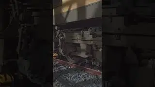 Indian railway WAP7 Loco wheel floating by skate . #Indain_Railways. #Wheel_floating.  #Wheel_Skate.