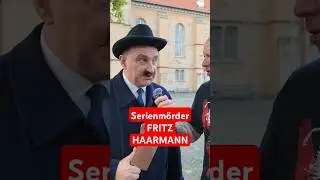 Serienm&ouml;rder Fritz Haarmann, gespielt von Peter Wehrmann, im Gespr&auml;ch in Hannover. #hannover