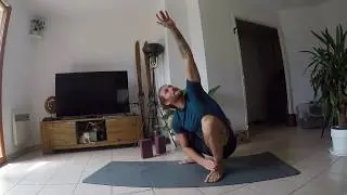 Yoga matinal avec Michael Naja (25 min)