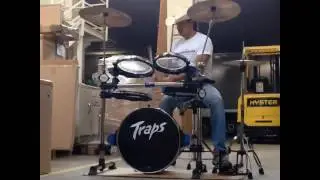 double pedal on traps drum