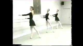 Petit battement sur lе cou de pied. 2 class. Galina Mezentseva.