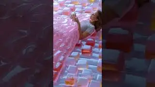 Ultra-Satisfying Jelly Cube Bed Compression &ndash; 4K Slow