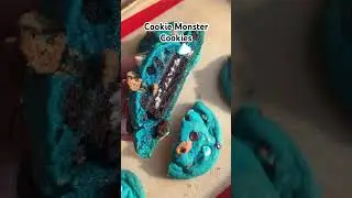 Cookie Monster Cookies💙🍪 perfect for Halloween! Recipe in comments👇🏽