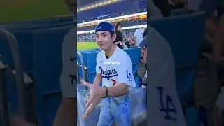Taehyung at Dodger Stadium 😱😲#kimtaehyung #v #dodger #baseball #kimtaehyungedit #viral