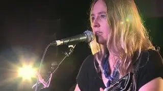 Lissie - 'Don't You Give Up On Me' (Live @ 363 Oxford Street)