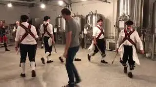 Knightlow Morris Men dance Lads a Bunchum, Adderbury. The Twisted Barrel Brewery, 2019.