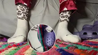 Shoeplay + Sockplay in Crocs Socks #shoeplay #sockplay #crocsshoeplay #crocssocks #classycrocs