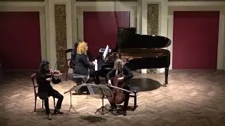 Shostakovich piano trio - Louise Chisson, Tamara Atschba & Oph&eacute;lie Gaillard