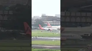 #akasaair flight take off from #mumbaiairport