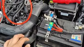 Dacia Duster II ładowanie akumulatora
