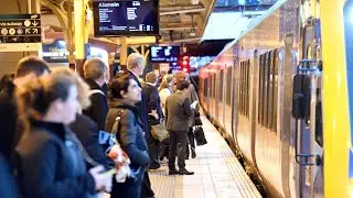 Melbourne commuters expecting major delays as Vic rail union threatens strike