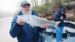 Oregon Striped Bass Fishing with Jeremy Gravon&rsquo;s Guide Service.