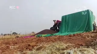 To Aaj hamare khet me tector se rahi gar per lai h#likeandsubscribe $#minivlog #comedyshow  #vlog 
