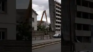 Non-Explosive Building Demolition by High Reach Excavator - Nanterre, France, 18/05/2021