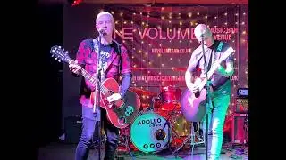 LoGOz - Scars & Bruises / Freakshow - acoustic - NE Volume Bar - Stockton, April 2022