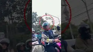 Единственный легальный мотоциклист на дороге&hellip; За это его ненавидят 🚨🔥 #пробки #мотоциклист