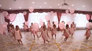 Прекрасный нежный танец «Полетай со мной» 🌸 Танец к празднику 8 марта 