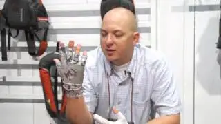 Simms Solar Flex Guide Glove and Sun Glove | ICAST 2013