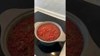 Морс из смородины. Блюдо из смородины. Морс от простуды.