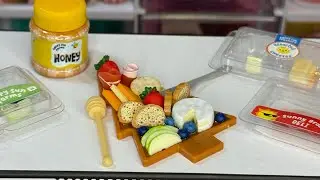 Miniverse Holiday Series 2! Putting Together! (Charcuterie Board)