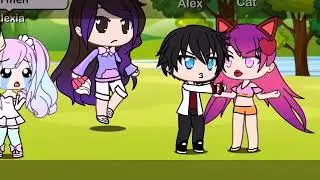 MAKING ALEXIA REACT TO MY SUCKIE GACHA STORY FROM 2019 (HEADPHONE WARNING)