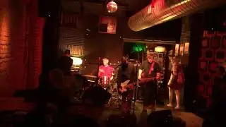 Redbush - Baggagement (live) @ Surfside 7