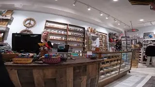 Безумный шоппинг! Саугатак, Мичиган
