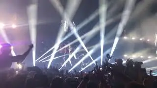 Martin Garrix closes creamfields 2017